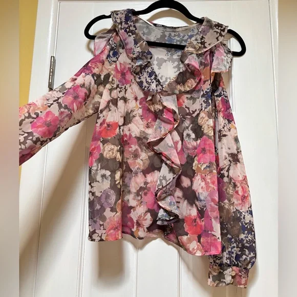 Zara Ruffled Blouse - Picture 3 of 8